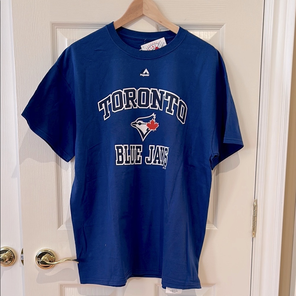 NWT Toronto Blue Jays Tshirt w free Jays pens